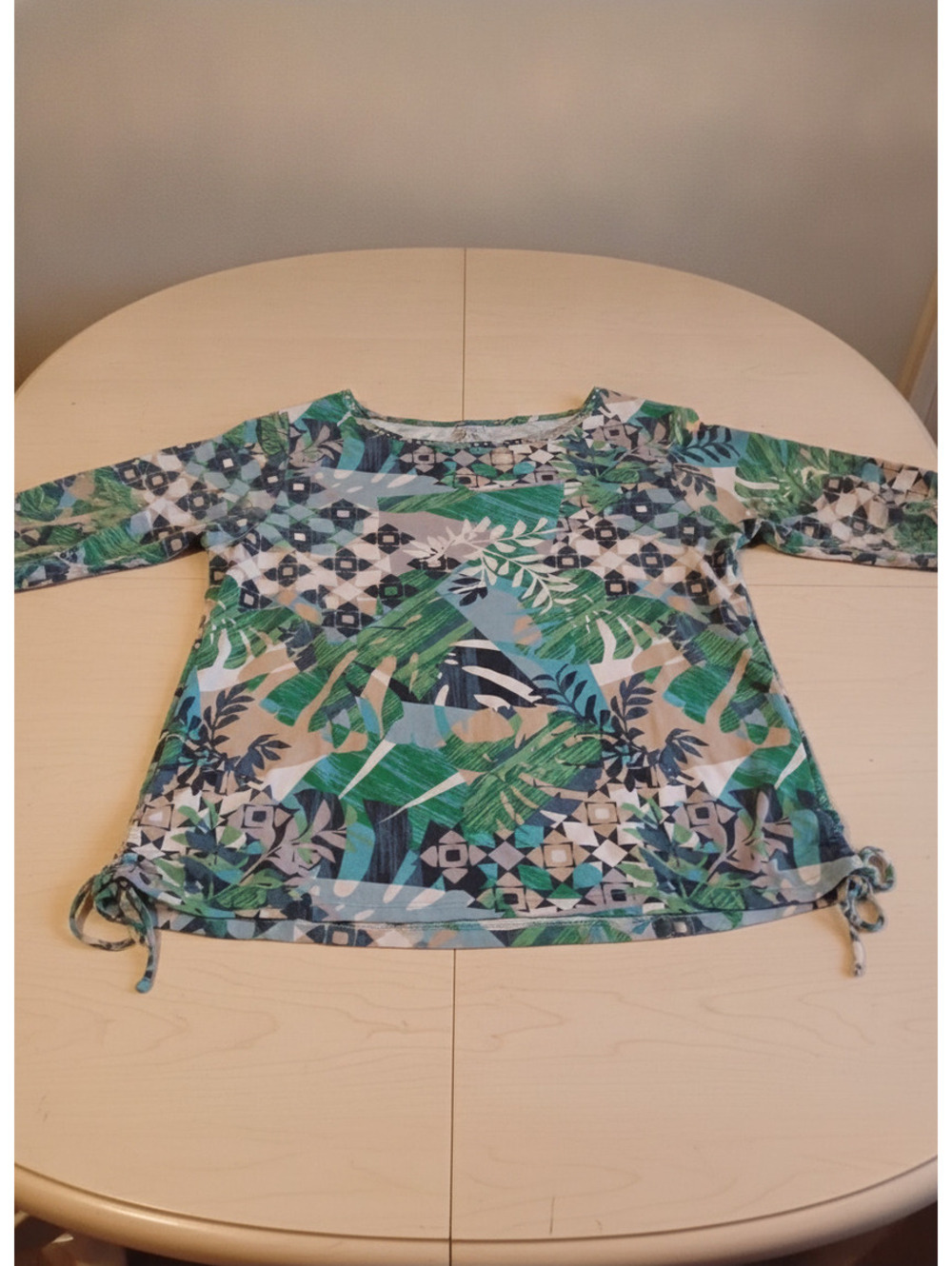 Palm Grove Woman 3X Tropical Print Long Sleeve Top with Drawstring